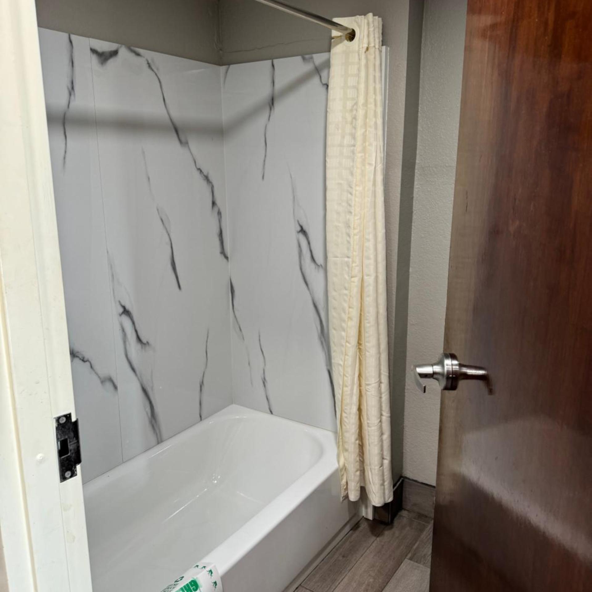 Nola Inn & Suites 10/11