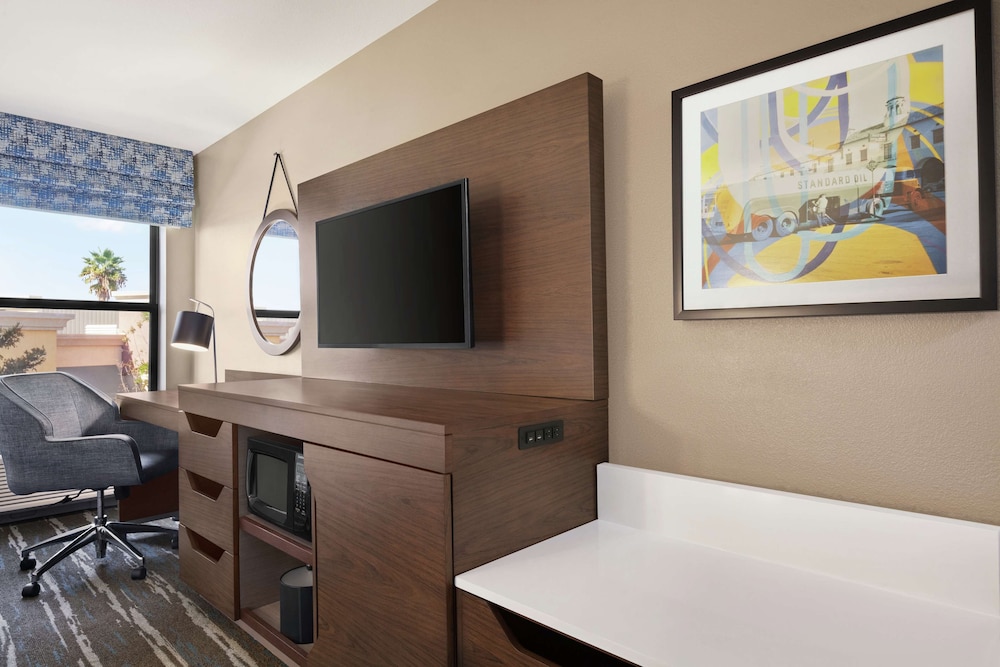 Hampton Inn Tracy 47/49