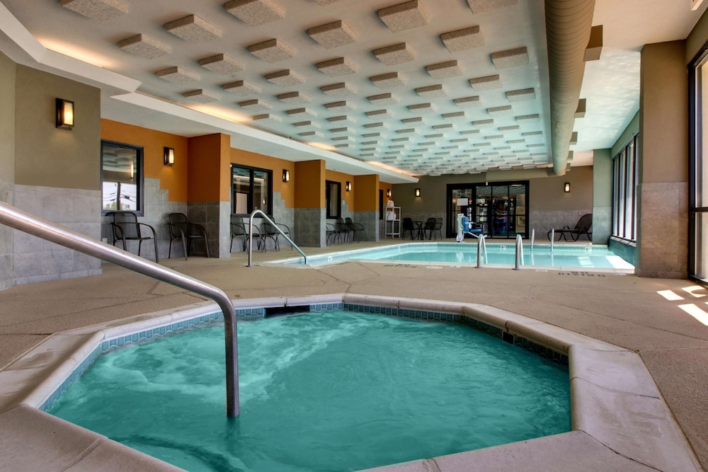 Drury Inn and Suites Greensboro 21/38
