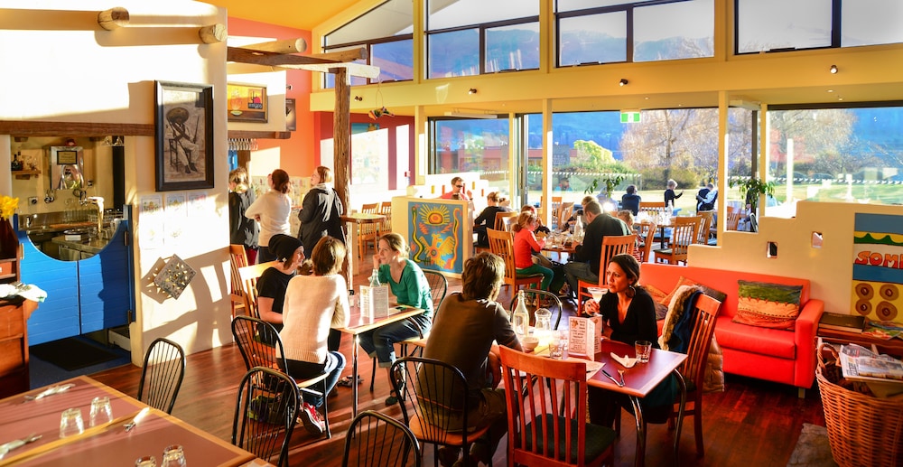 Wanaka Hotel 32/37