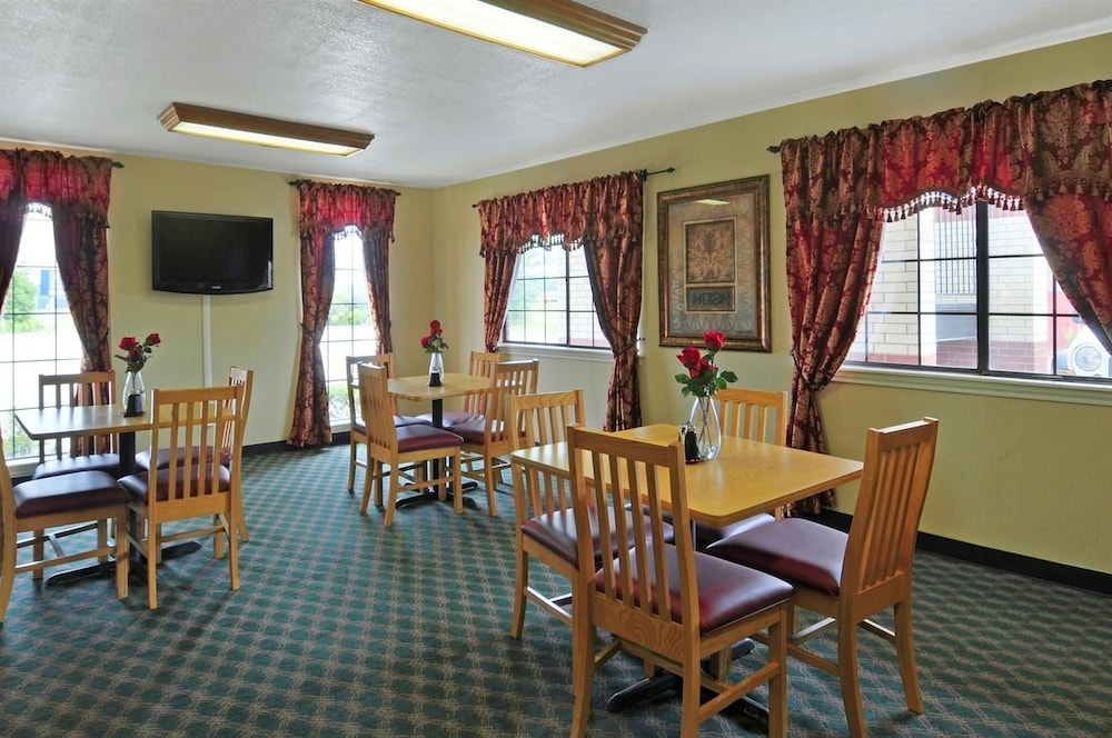Quality Inn & Suites New Boston - Texarkana West 43/61