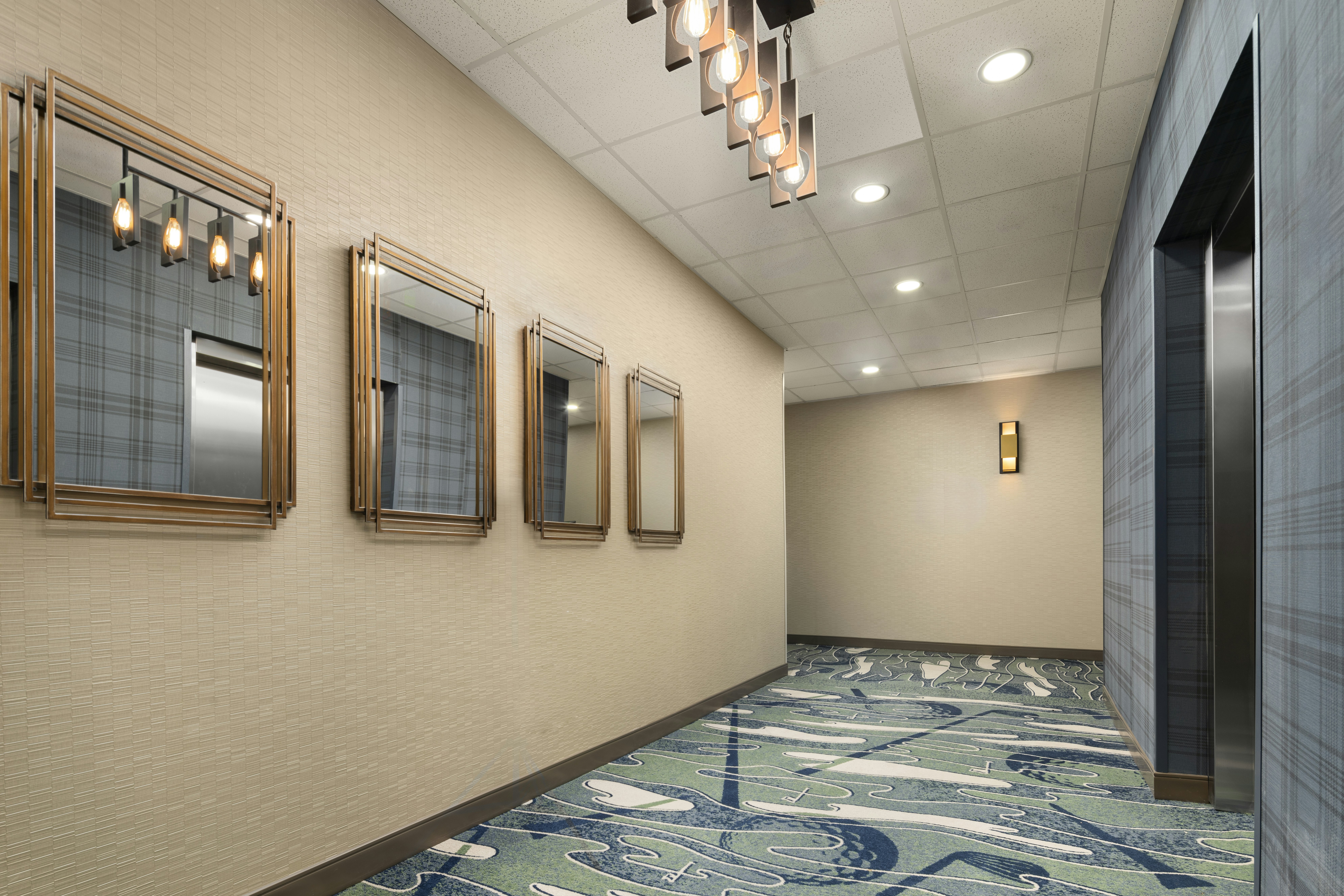 Hampton Inn and Suites Amarillo West, TX 8/42