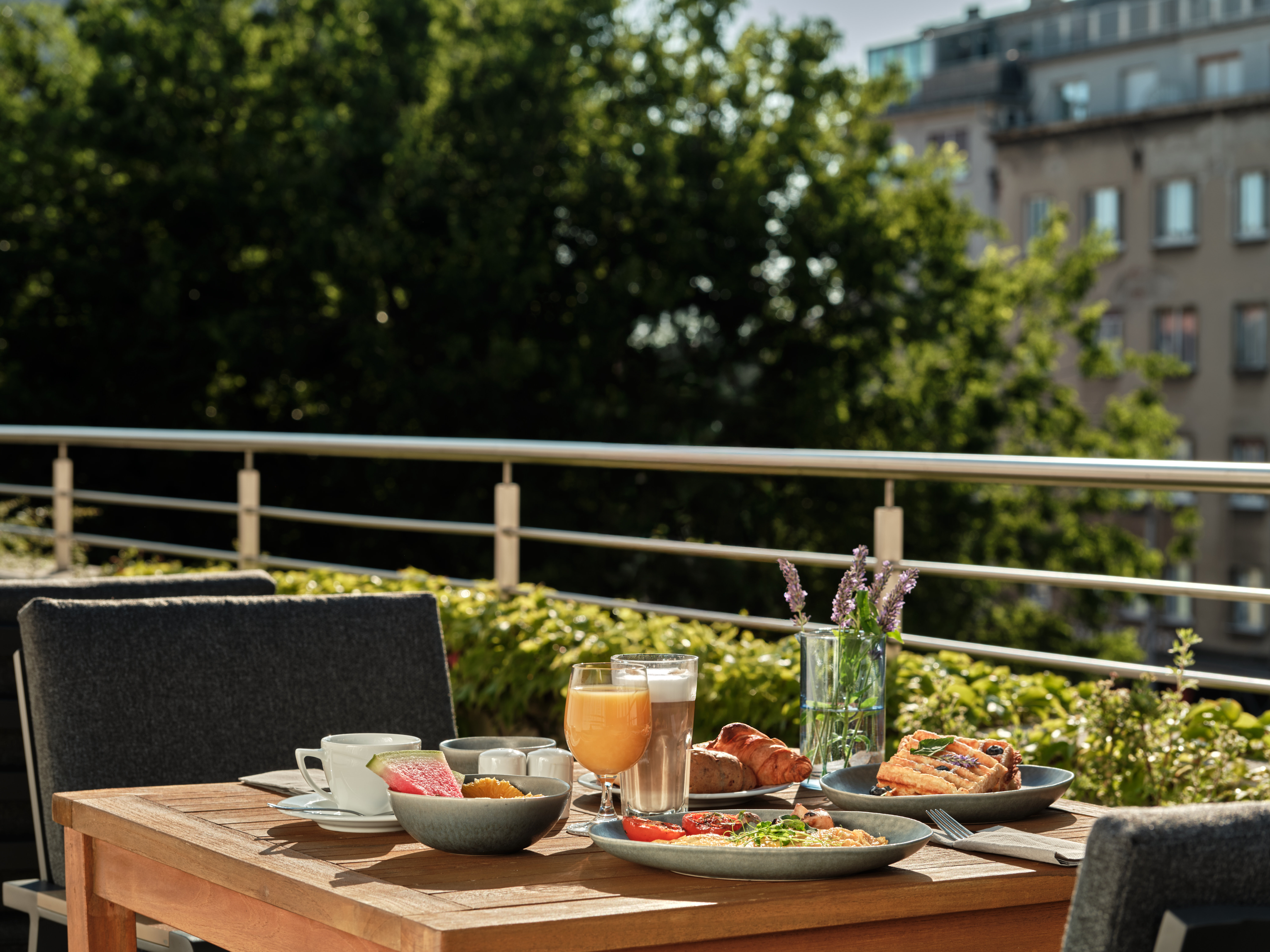 CROWNE PLAZA BRATISLAVA 54/74