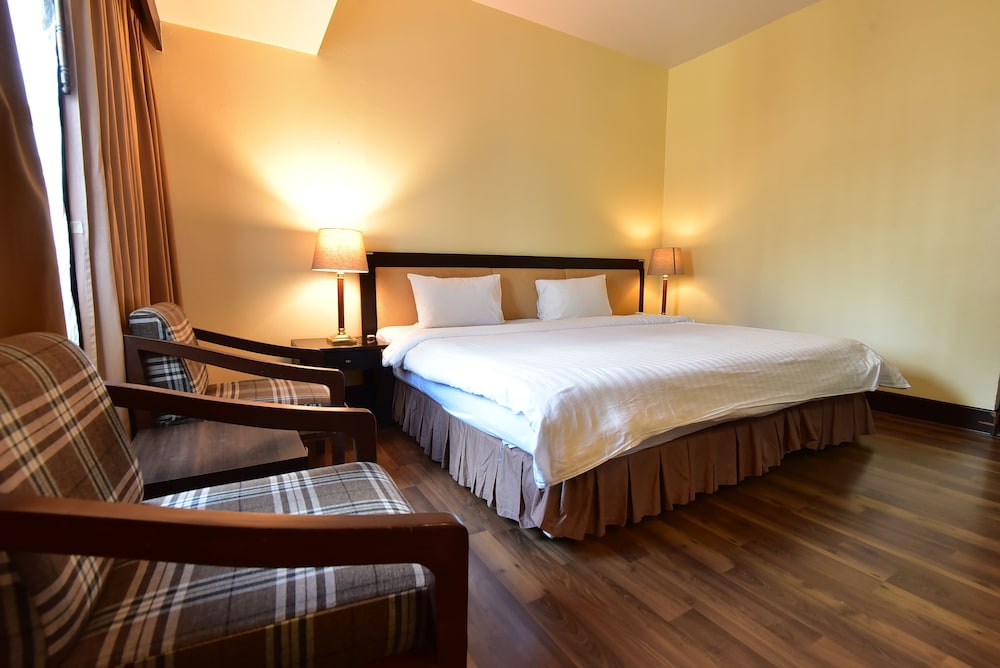 New Season Hotel 10/46