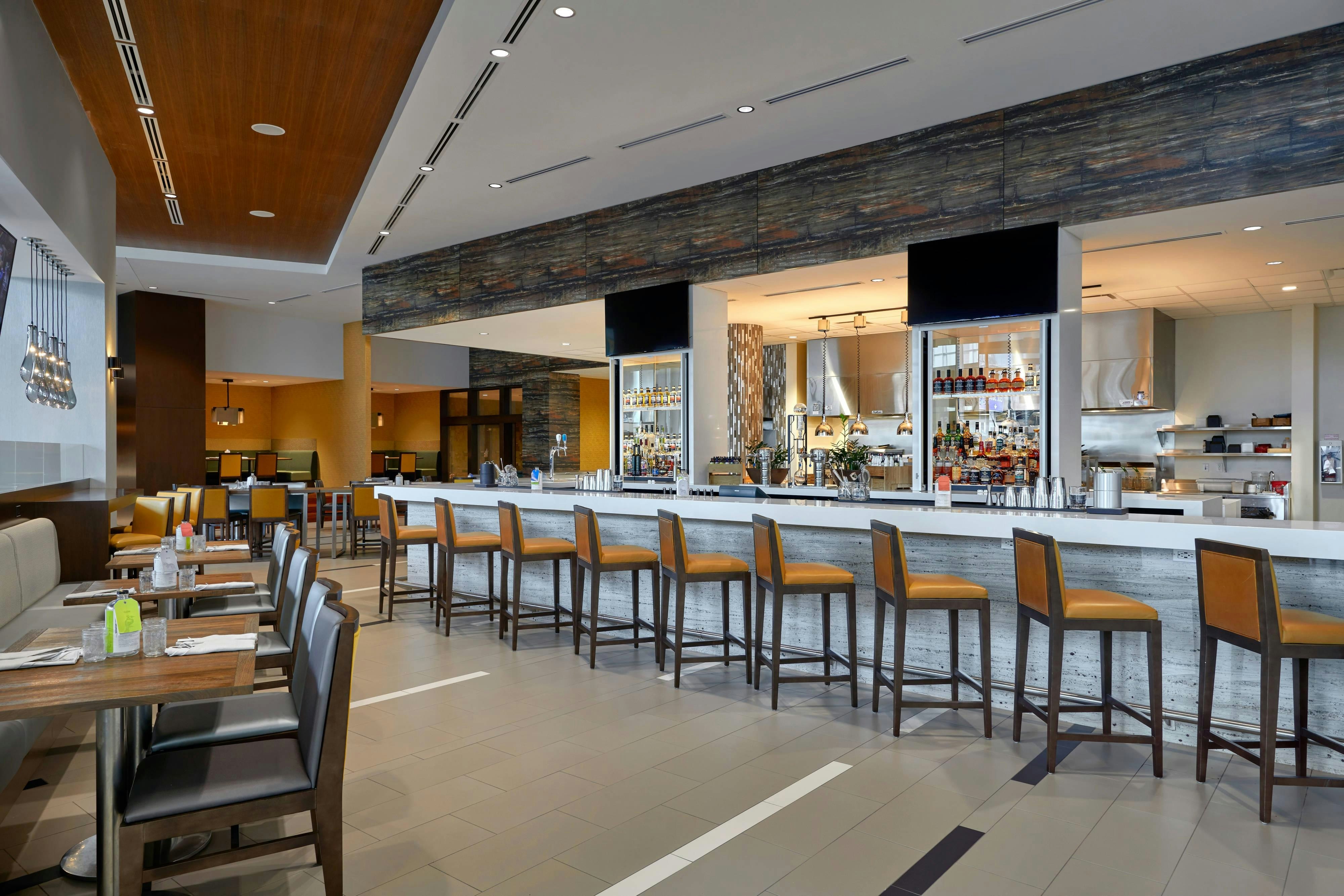 CALGARY AIRPORT MARRIOTT IN-TERMINAL HOTEL 19/33