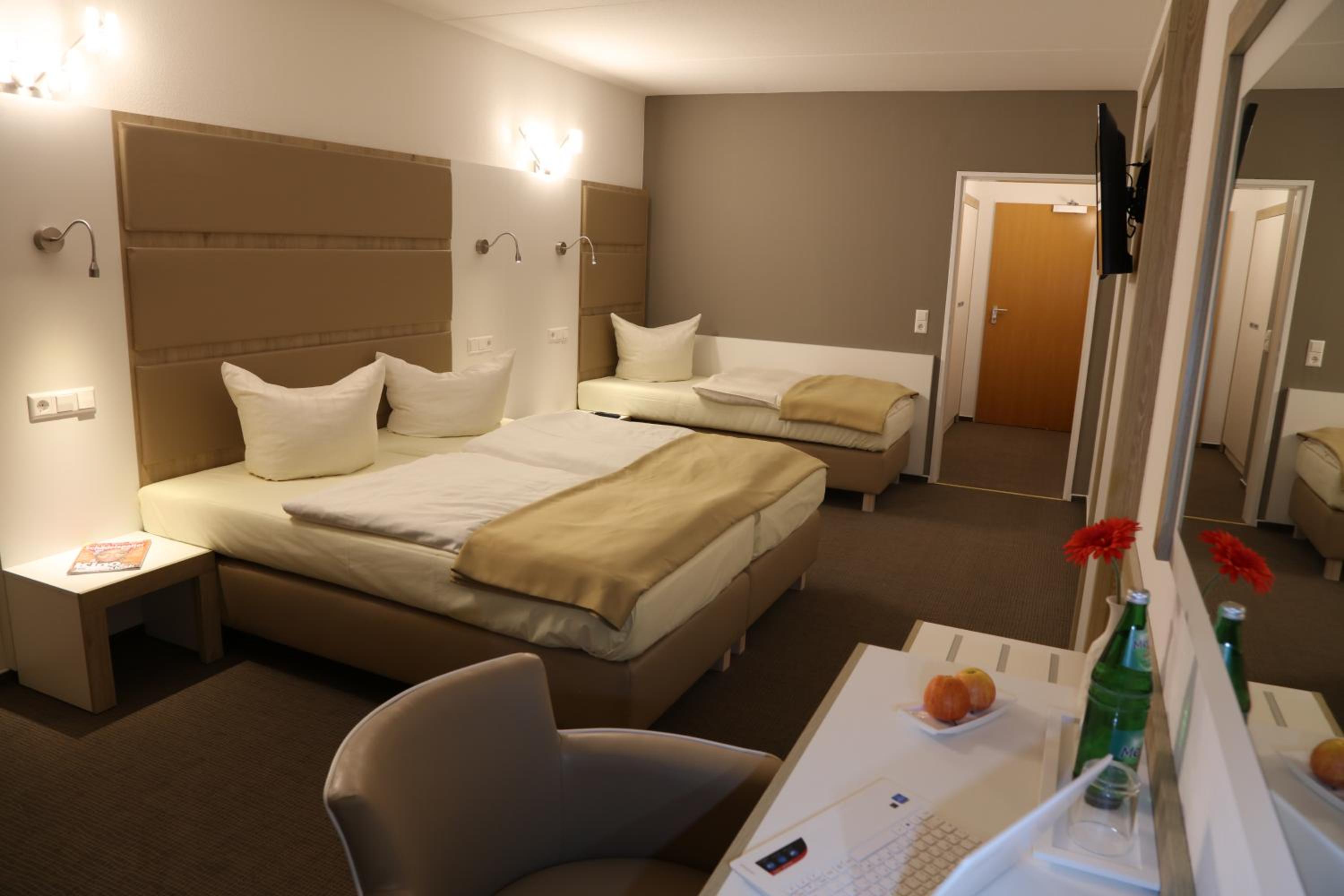 غرفة كومفورت ثلاثية، Confour Hotel 6/10