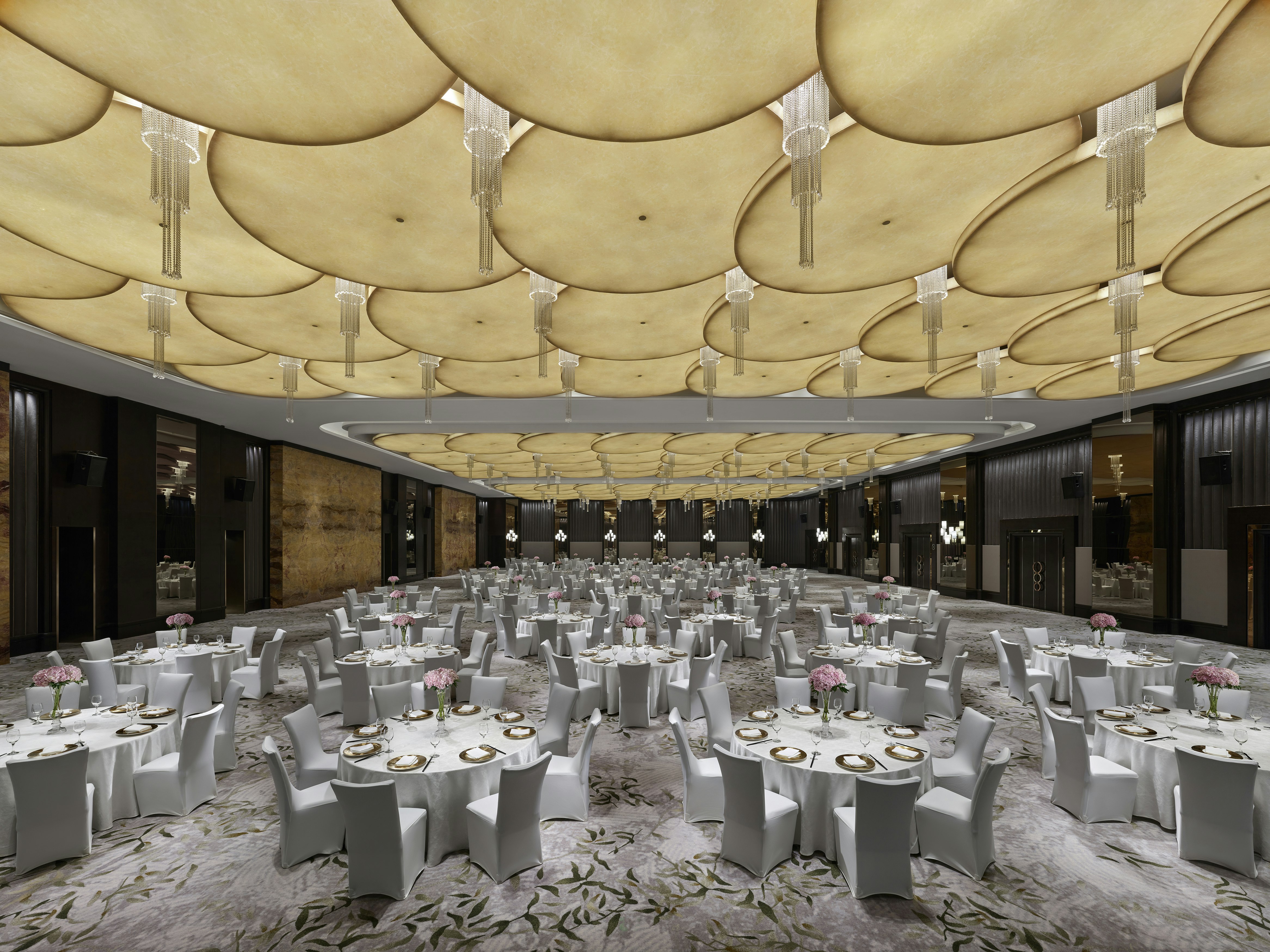 Hilton Shanghai Hongqiao Hotel 52/70