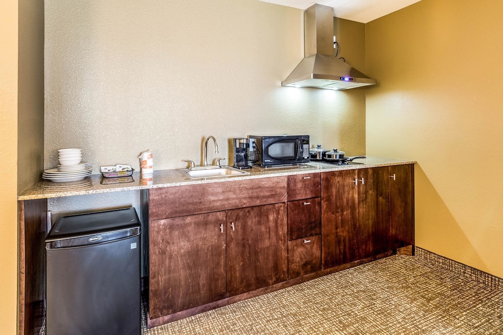 Comfort Suites Channelview - Houston East 6/41