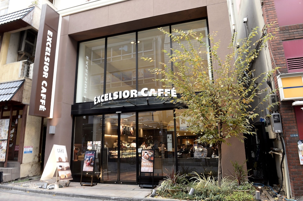 the b akasaka-mitsuke 6/60
