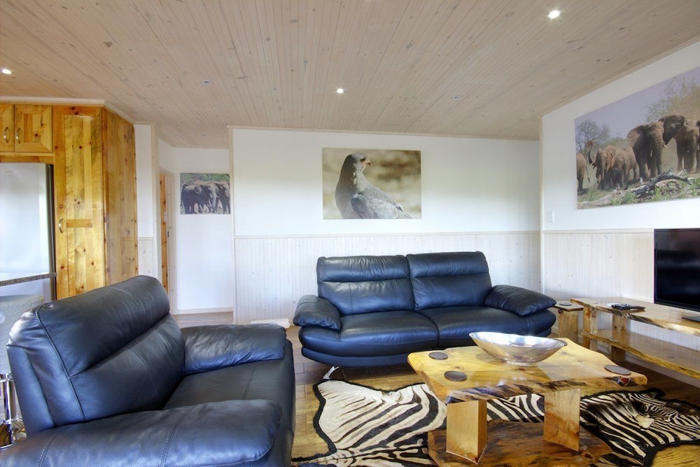 Monzi Safari Lodge 55/69