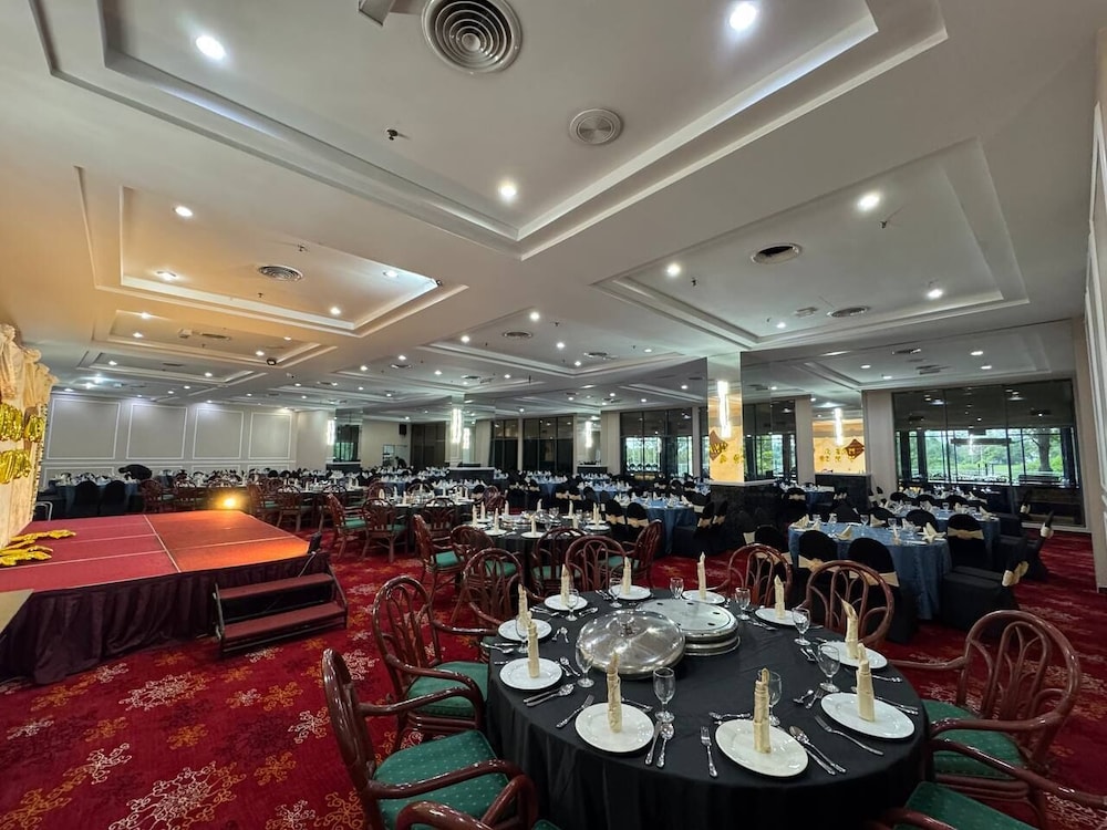 Royal Park Hotel @ UNITEN 34/50