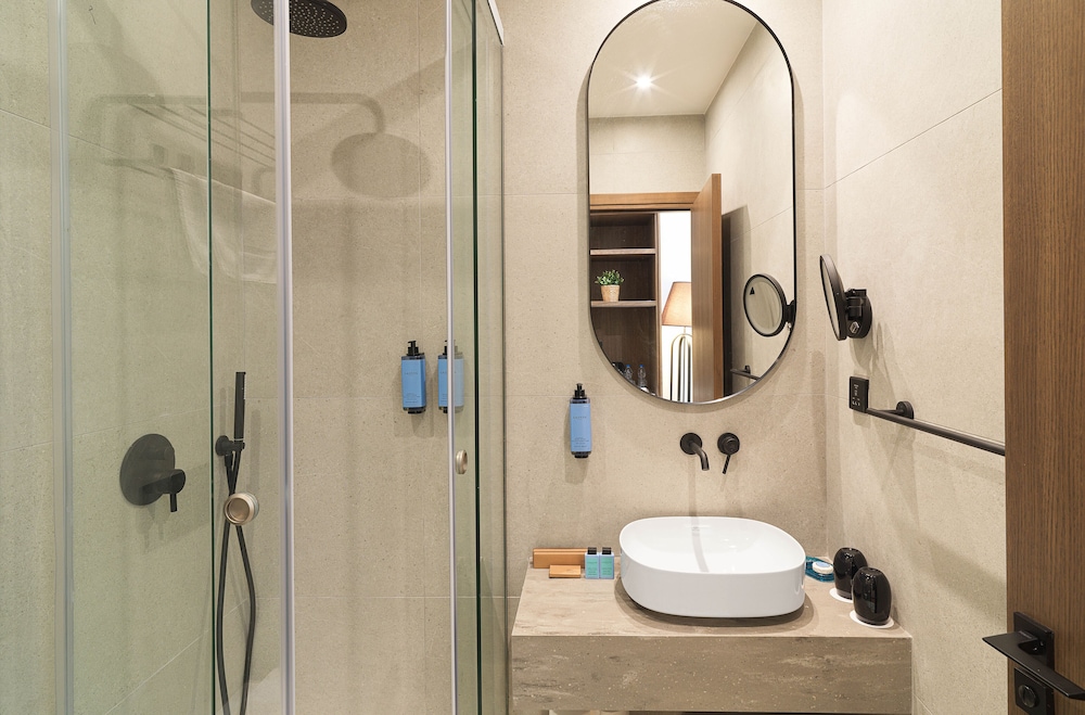 Leonardo Boutique Hotel Larnaca 60/62