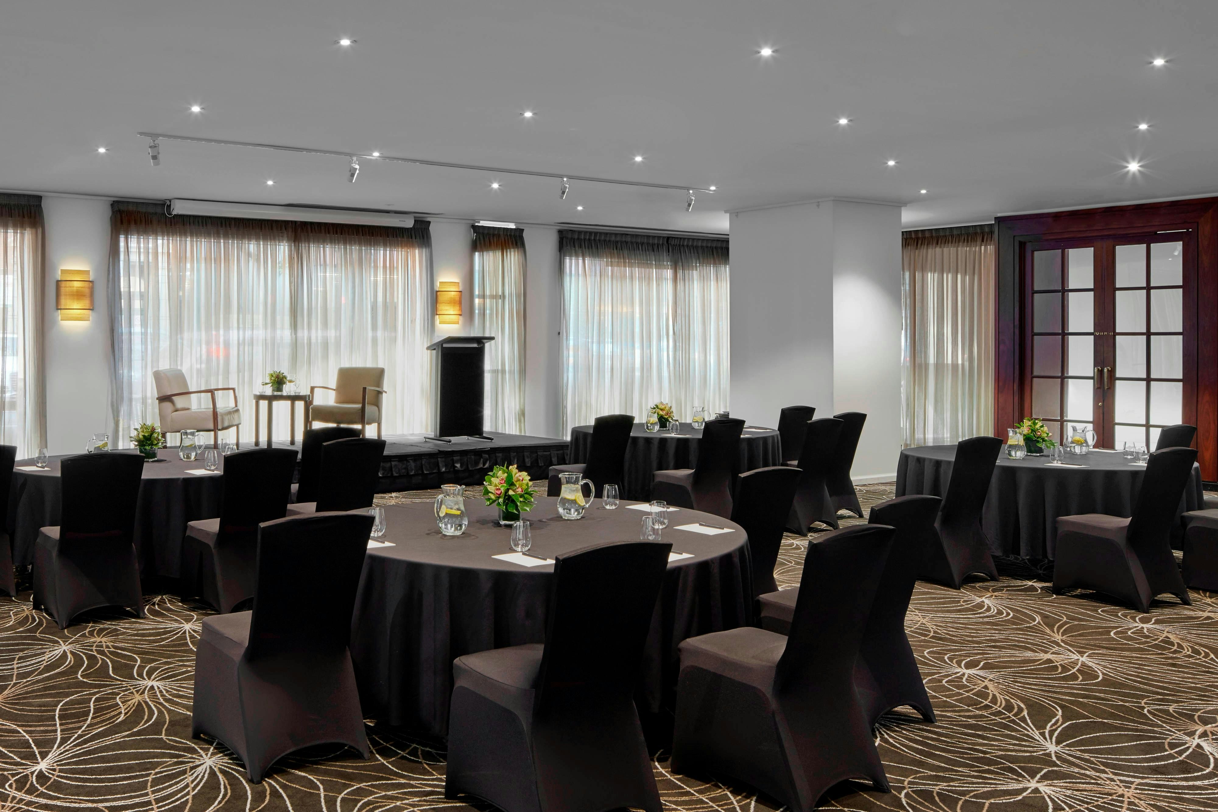 Melbourne Marriott Hotel 15/21