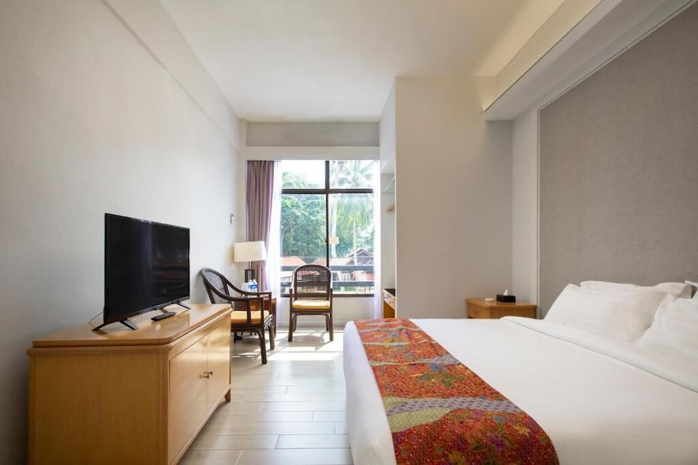 Adena Beach Resort 25/74