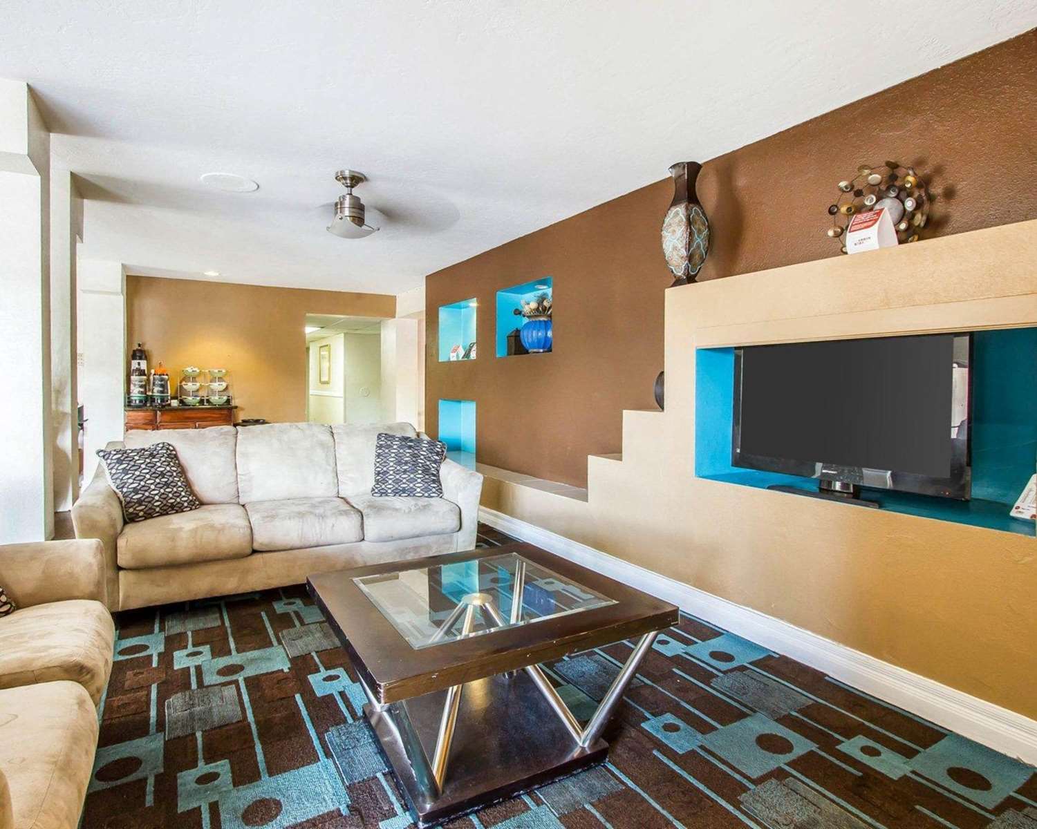 Quality Inn Tucson Downtown near Convention Center 30/42