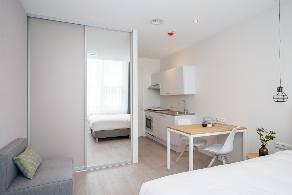 HOTEL2STAY 34/41