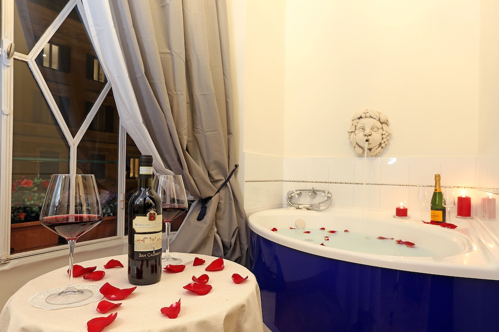 Liberty Rome Suites 67/68