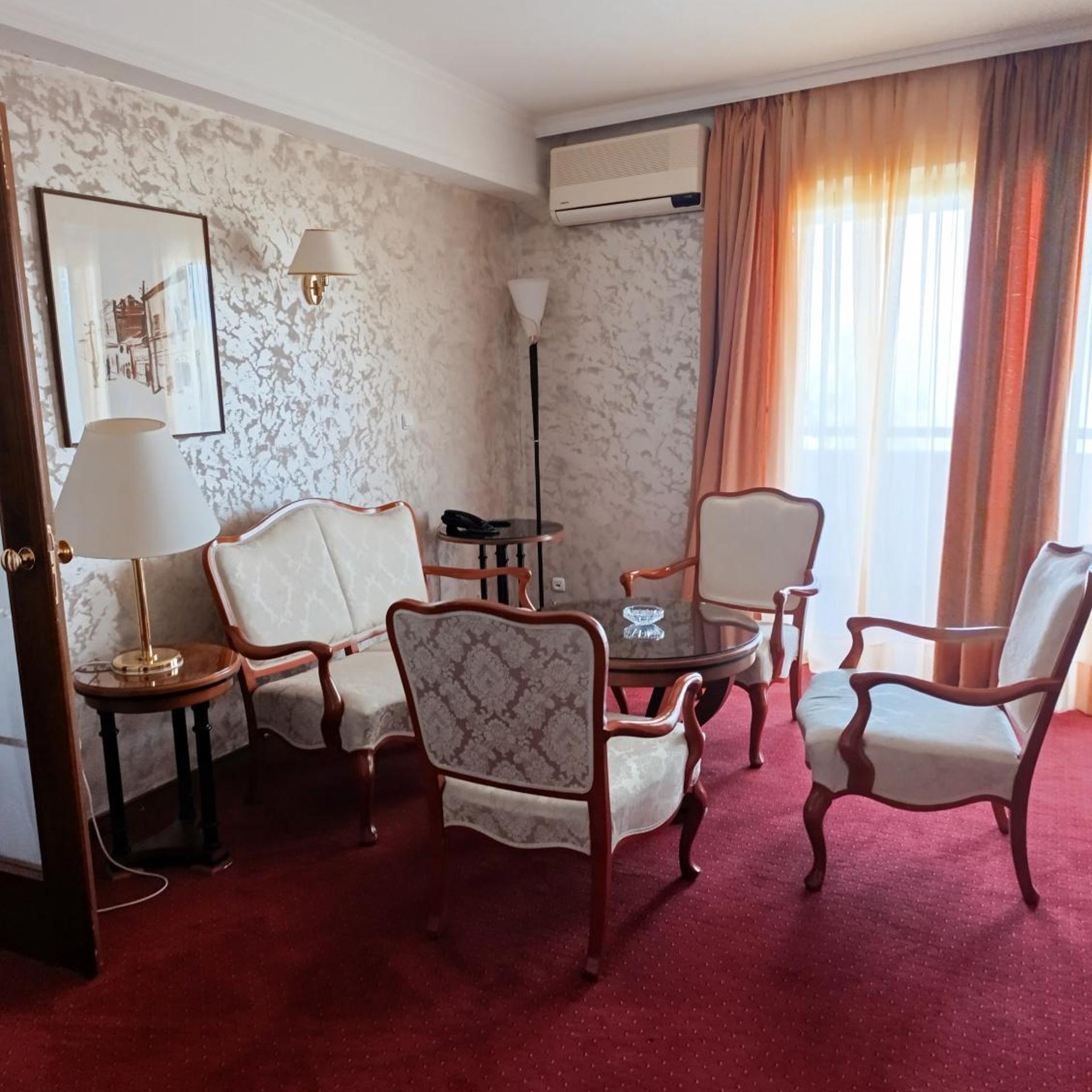 Hotel Bellevue 33/51