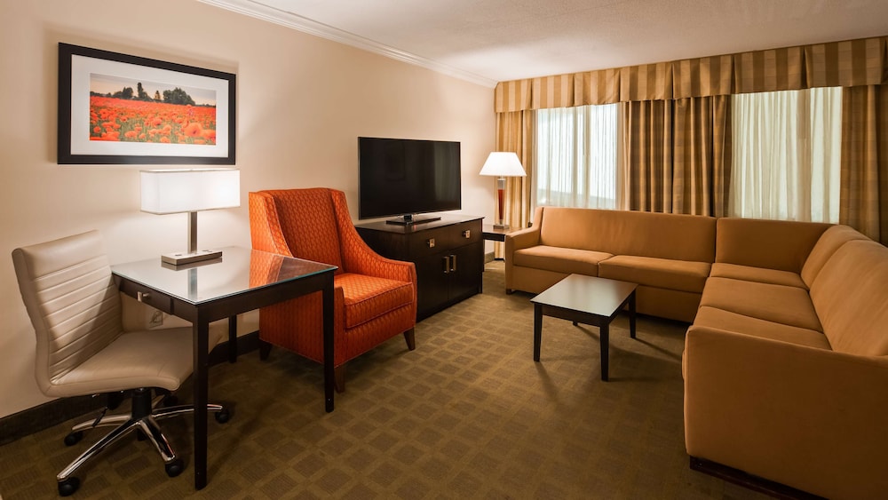 Best Western Plus White Bear Country Inn 34/47