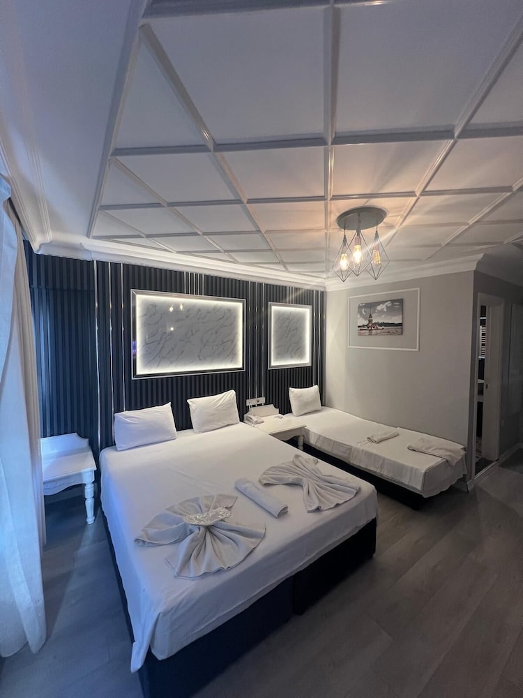 Nova City Hotel 26/85