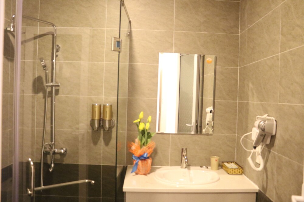 Arapang Hotel 2 15/18