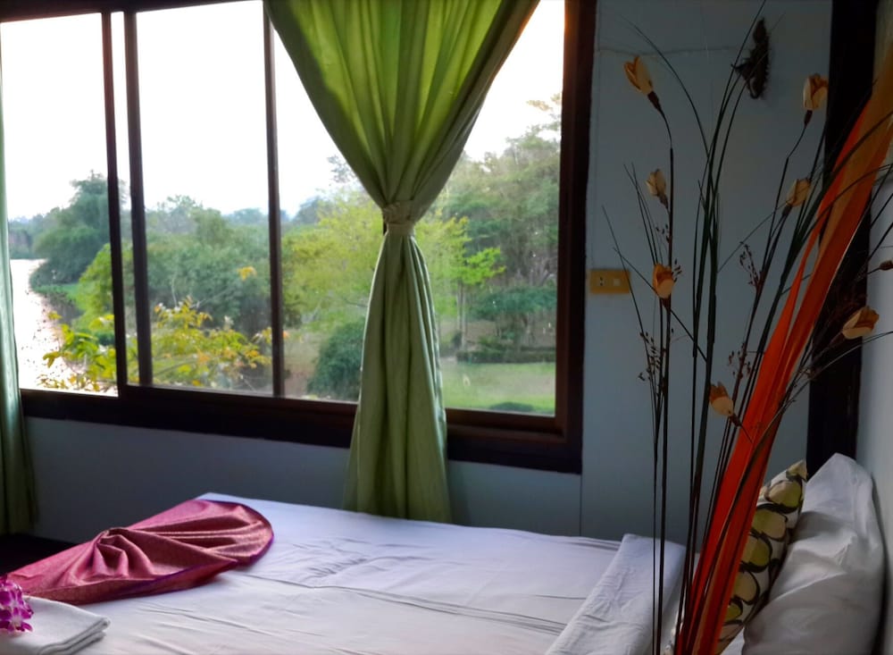 Suanphet Riverview Resort 23/71