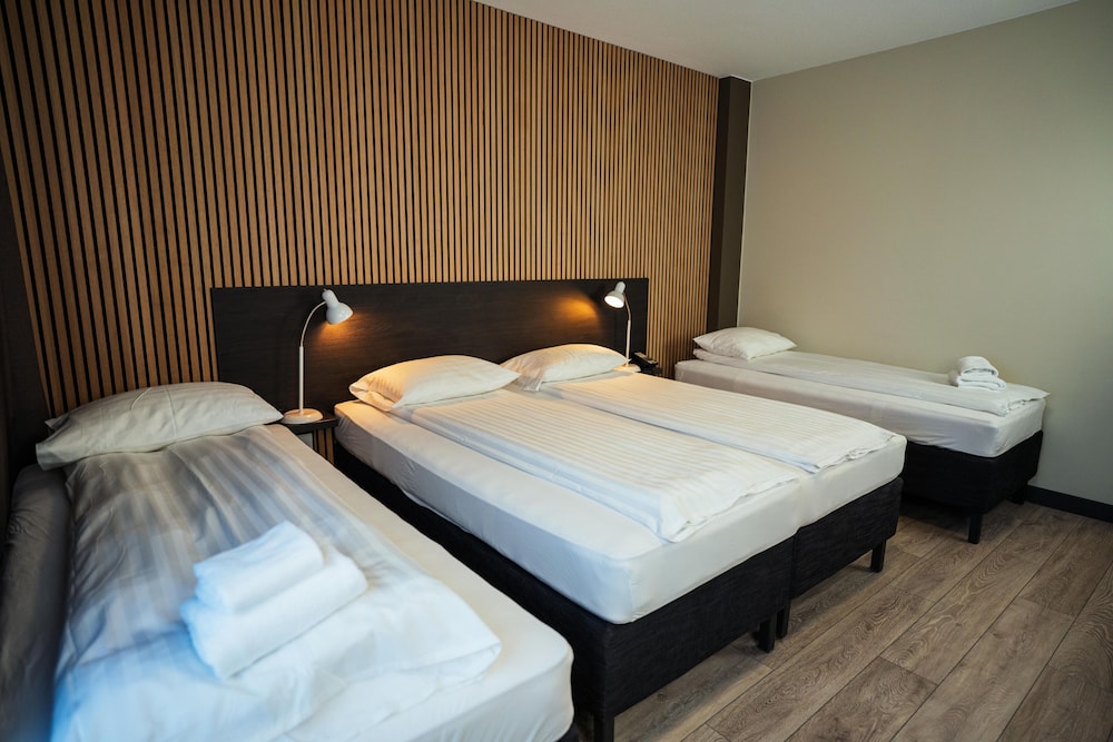 Konvin Hotel by Reykjavik Keflavik Airport 10/80