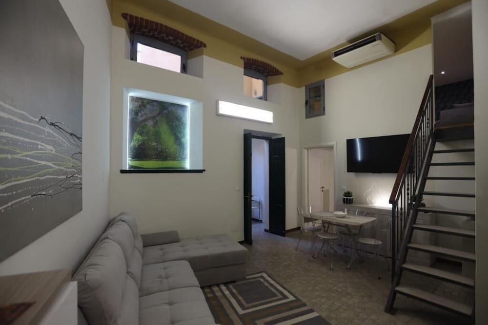 Cadorna House 38/50