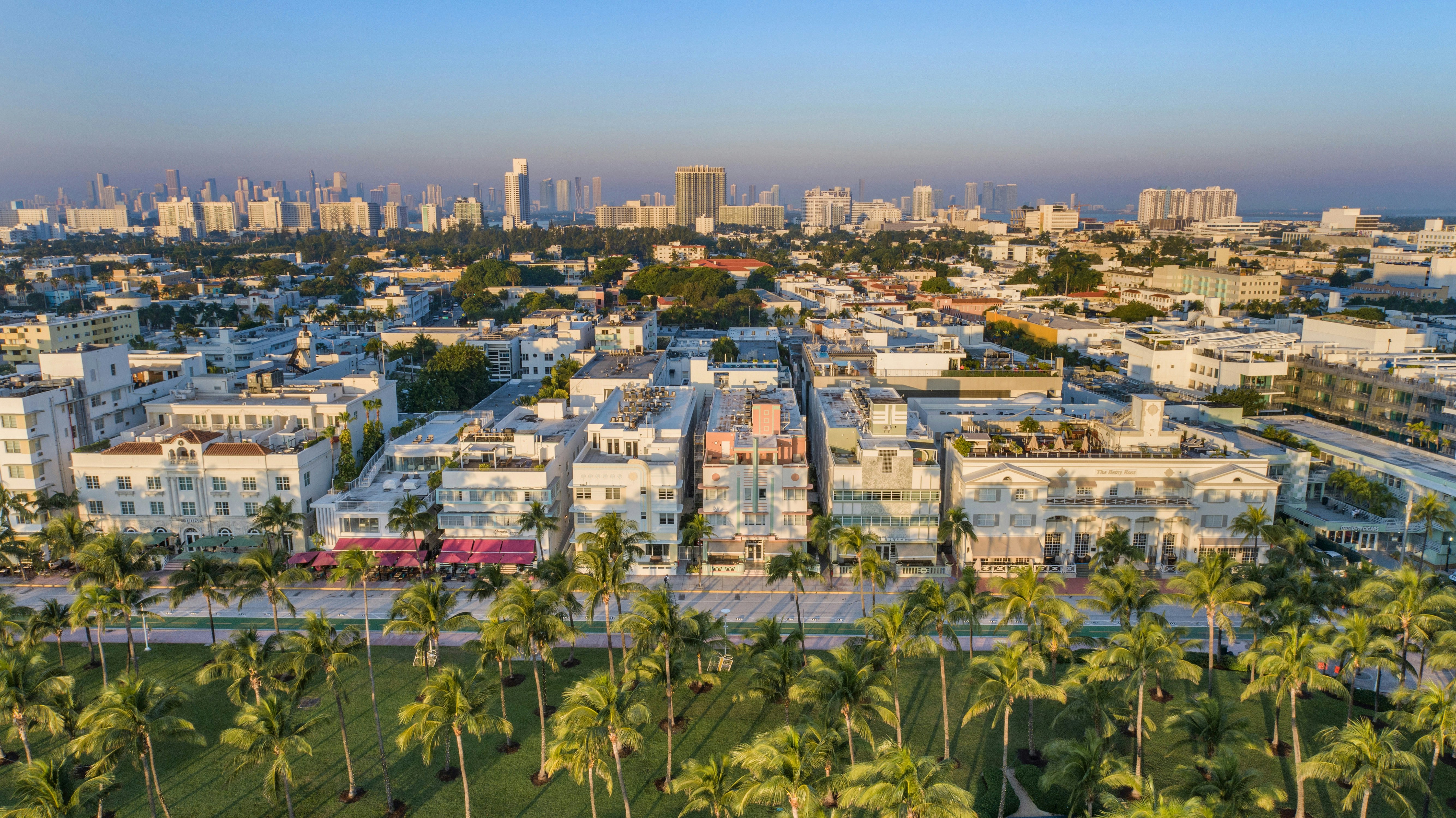 Hilton Vacation Club Crescent on South Beach Miami 30/35