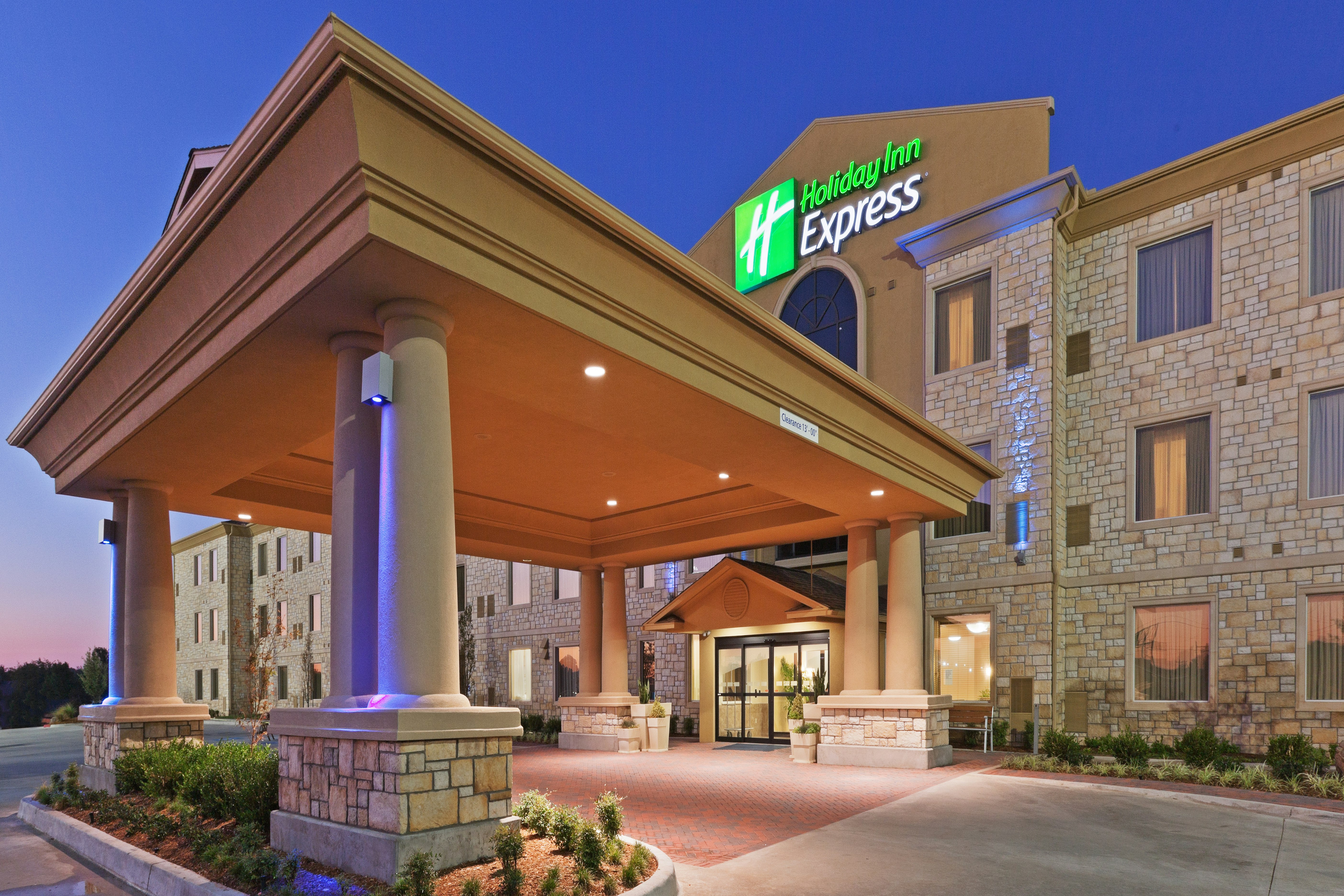 Holiday Inn Express Hotel Suites Oklahoma City Nw Quail Springs 4/76
