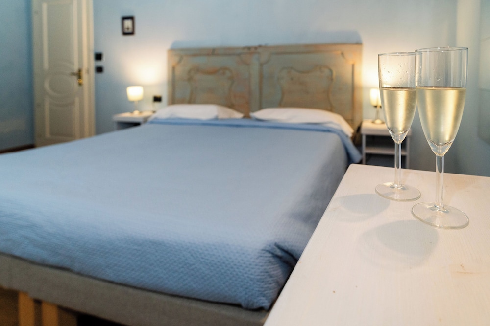 غرفة كلاسيكية بسرير كوين، Castello di Baccaresca 6/10