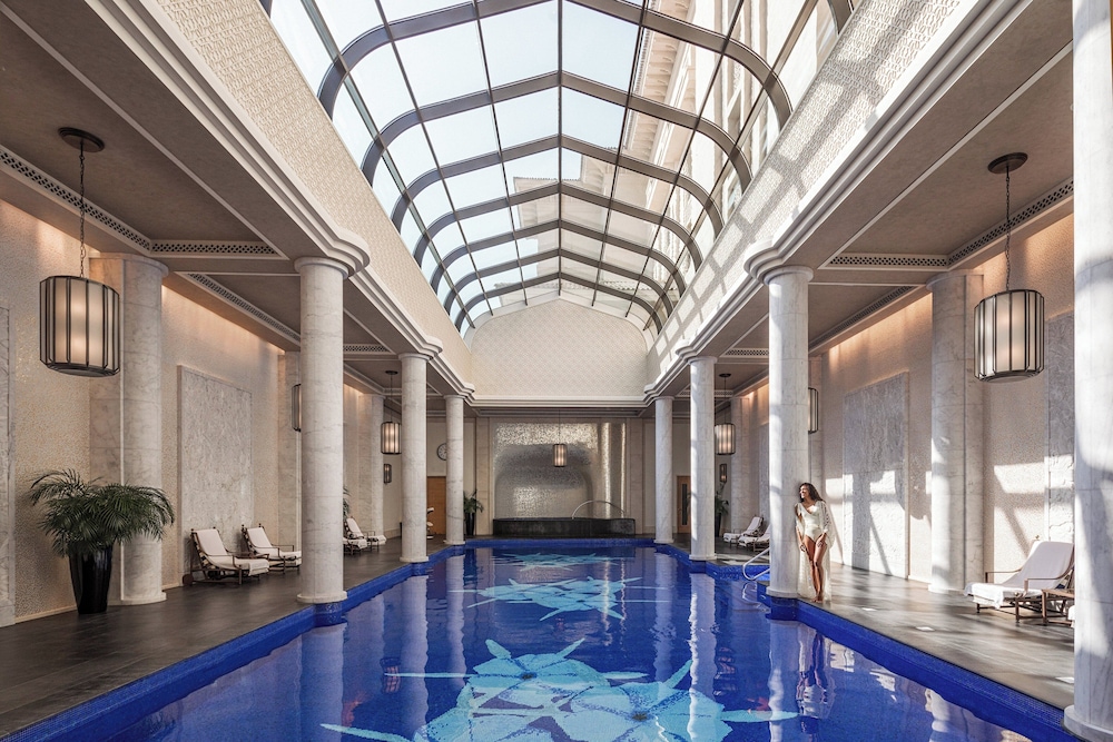 swimming pool spa