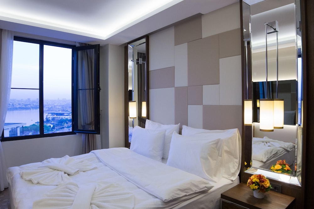 The Biancho Hotel Pera 22/73