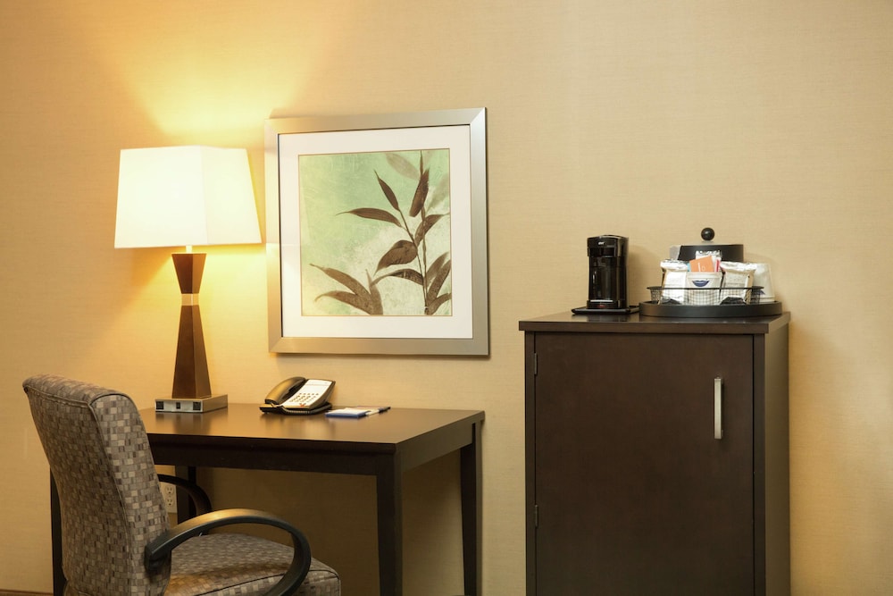 Hampton Inn & Suites Tacoma/Puyallup 37/56