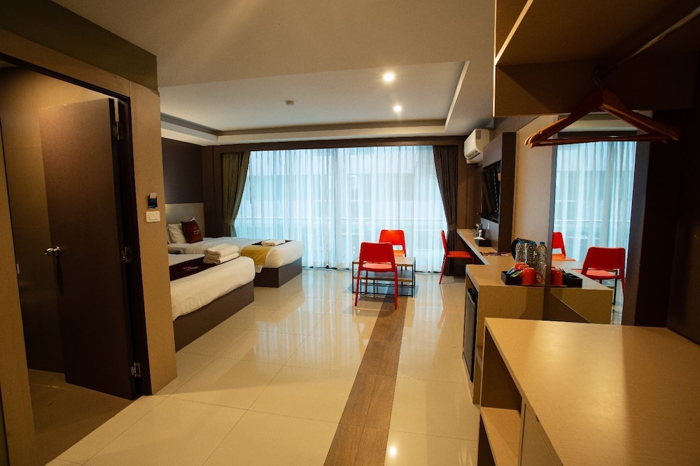 Grande Classic Pattaya 18/50