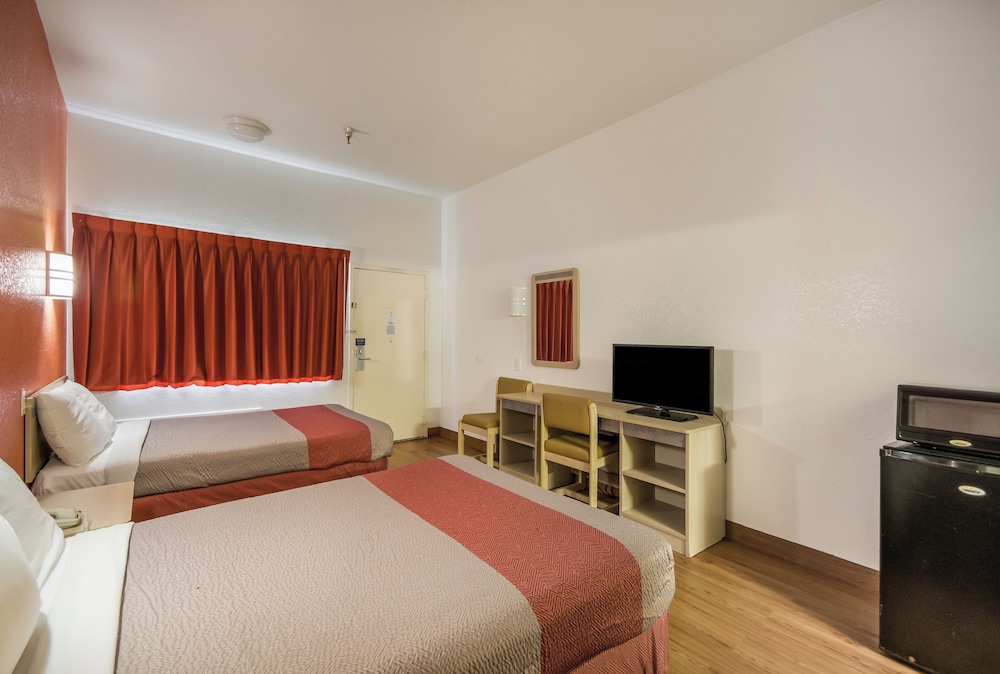 Americas Best Value Inn & Suites Humble 10/40