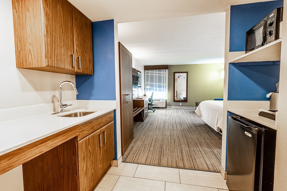 Holiday Inn Express Indianapolis South 22/54