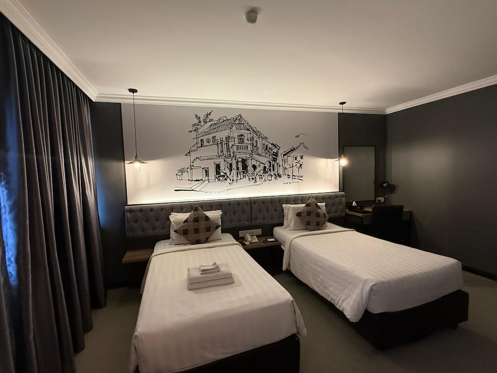 Merchant Hotel 18/66