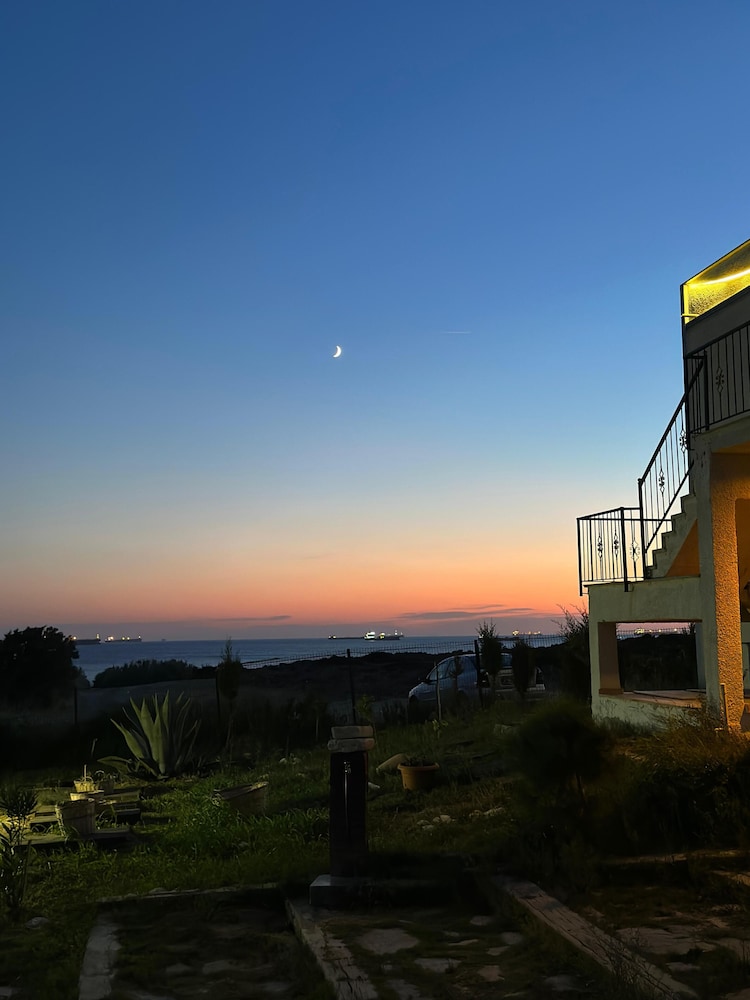Sukha Inn Otel & Beach 43/50