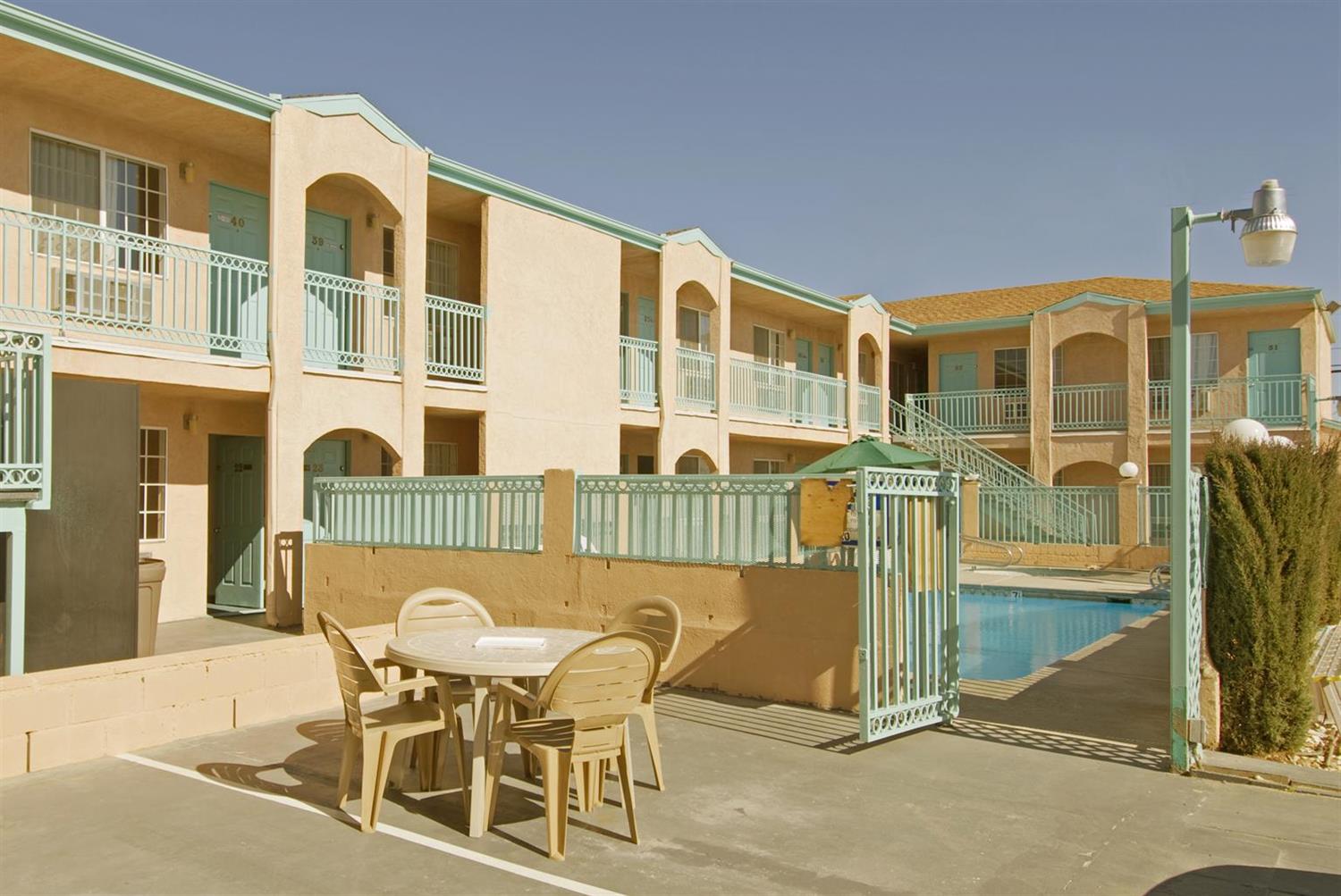 Aerospace Inn Mojave 8/9