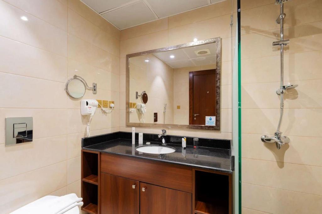 Sunday Harbour Gateway Jeddah Beach Formerly Vivid Plaza Hotel 45/48
