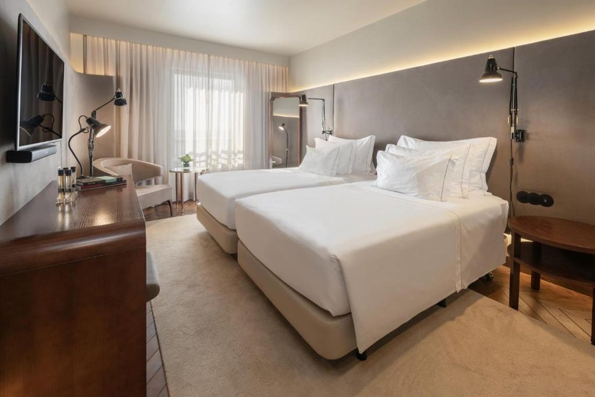 Grand Hotel Acores Atlantico 8/72