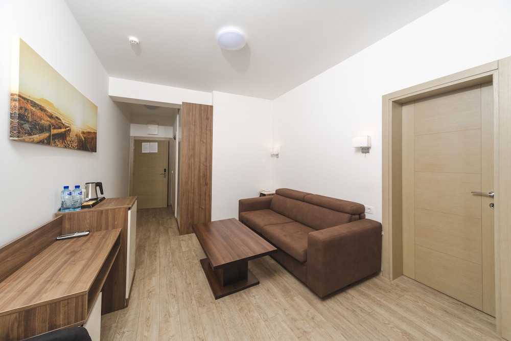 Hotel 219 Budva 54/75