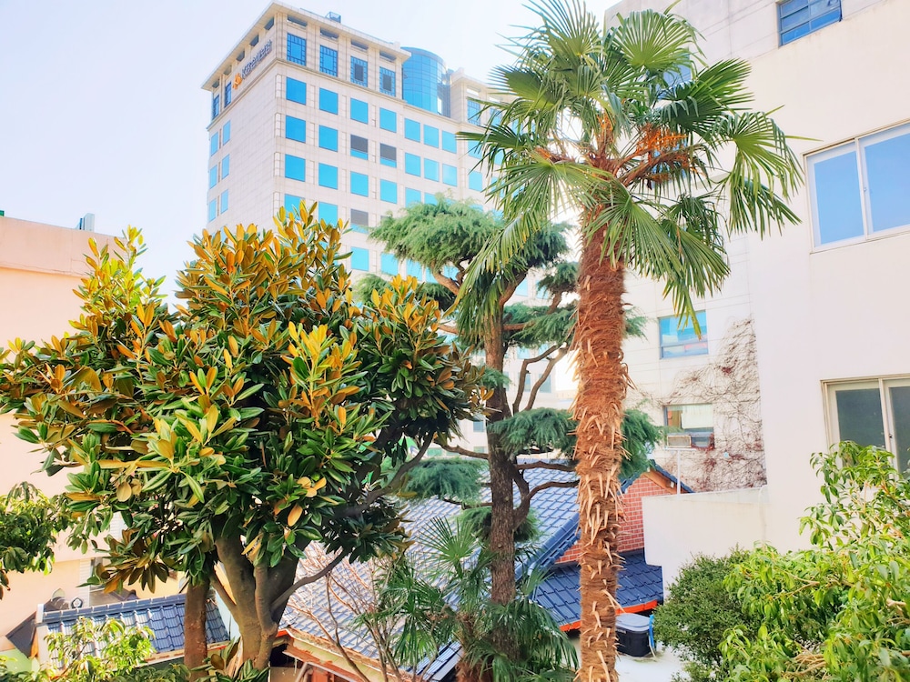 Gallery Family Hotel 45/49
