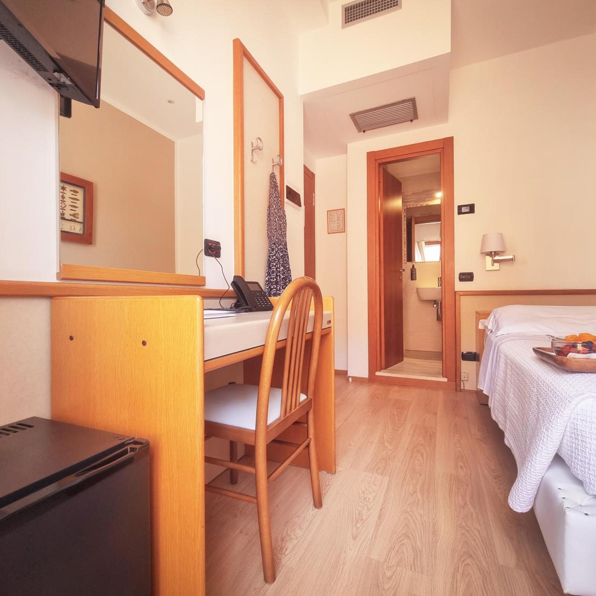 غرفة مفردة، Hotel Florida Lerici 4/17