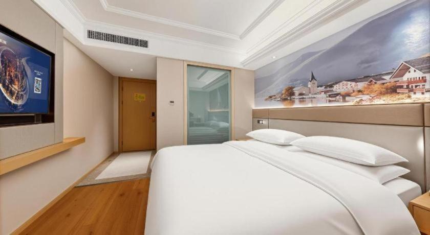 Vienna Hotel (Chuanxin Drum Tower Metro Station, Beijing Road) 15/50