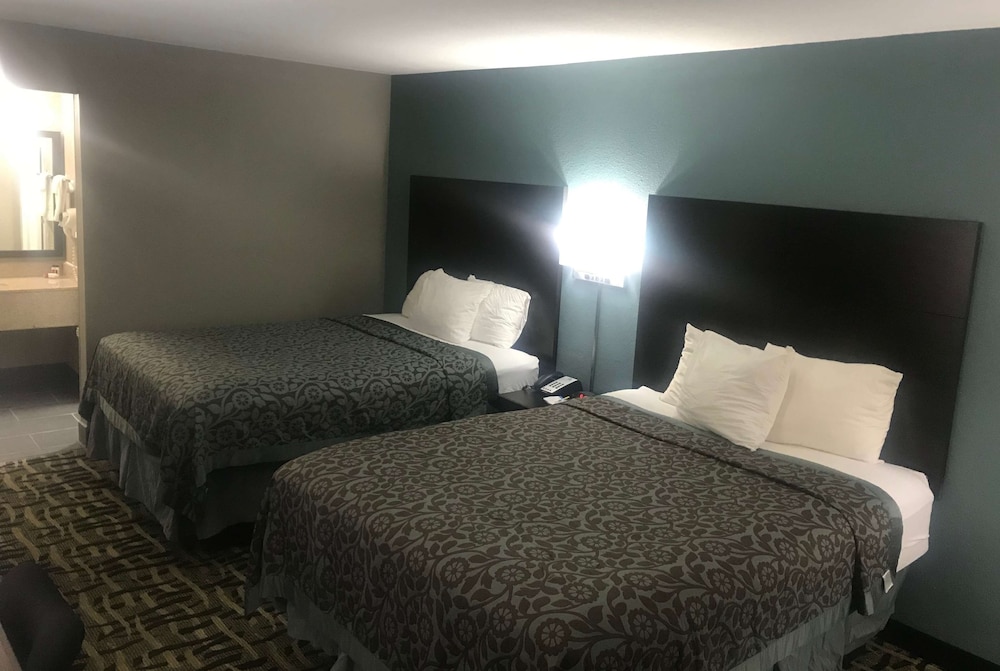 Days Inn & Suites By Wyndham Collierville Germantown Area 13/25