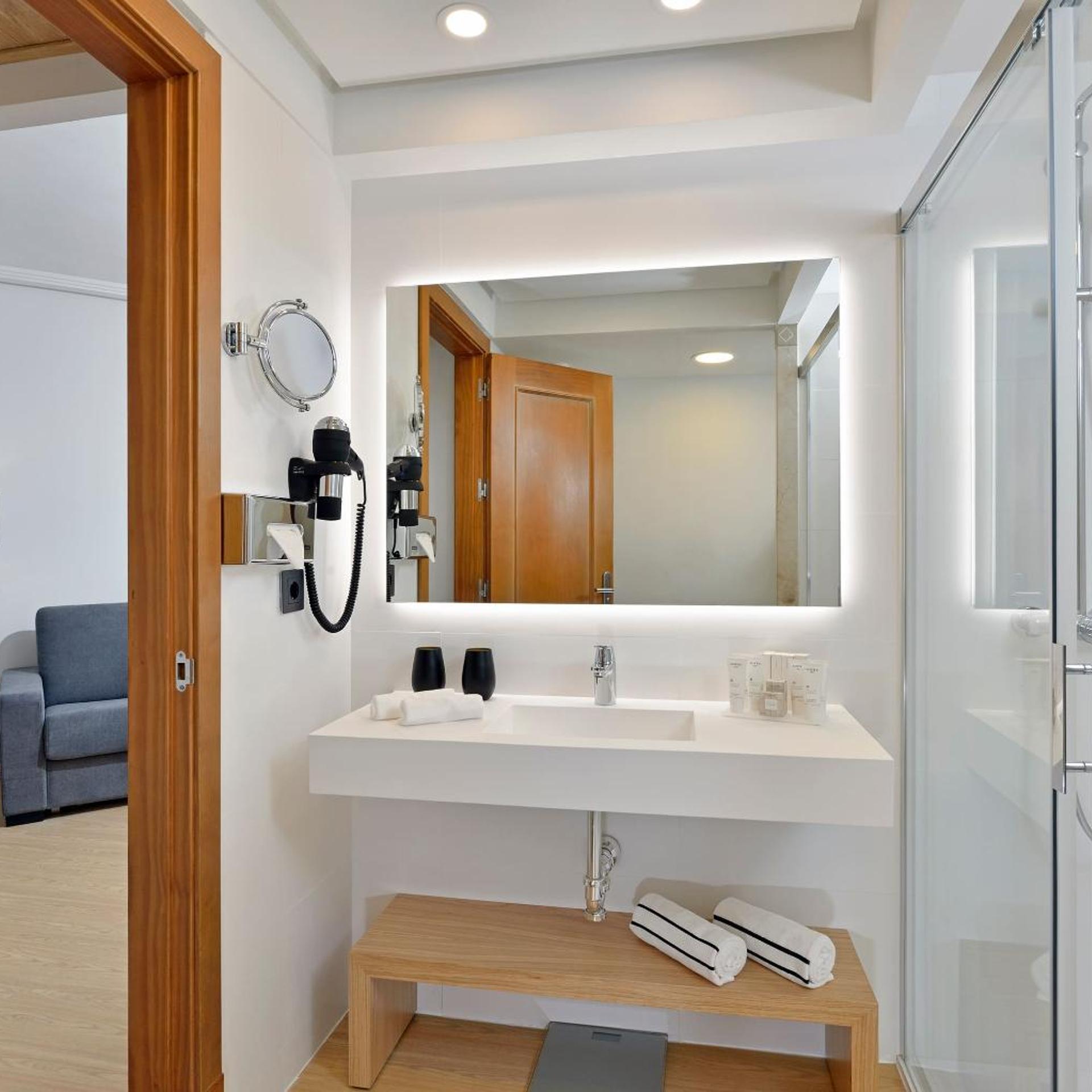 The Level, Junior Suite, Ocean View, Melia Atlantico Isla Canela 3/4