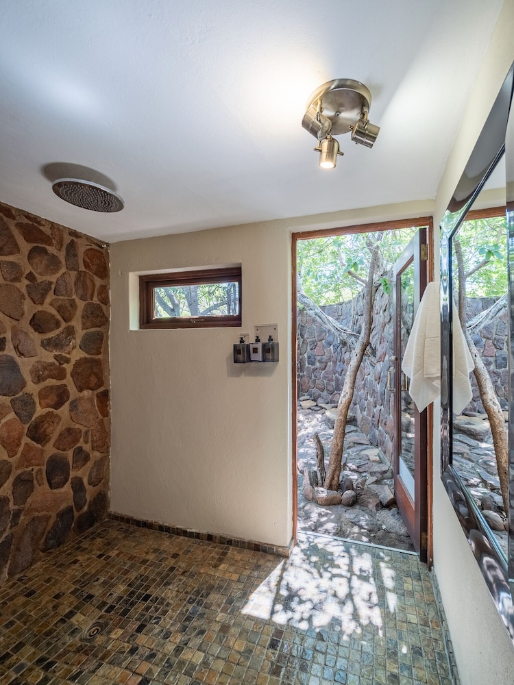 Camp Ndlovu - All Inclusive 2/56