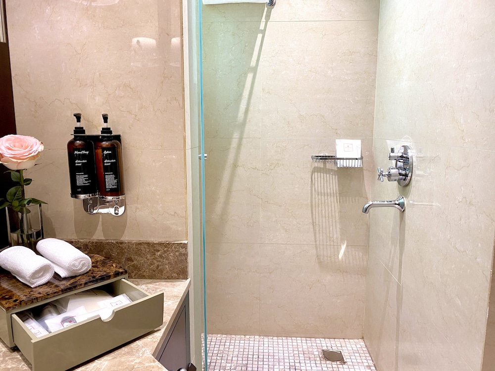 Millennium Hotel Doha 35/90